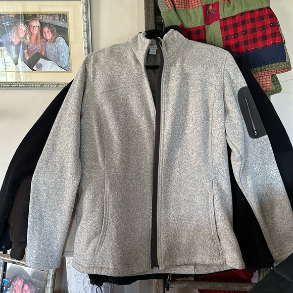 Guide series woman’s xl jacket - never worn without tags - Picture 1 of 4